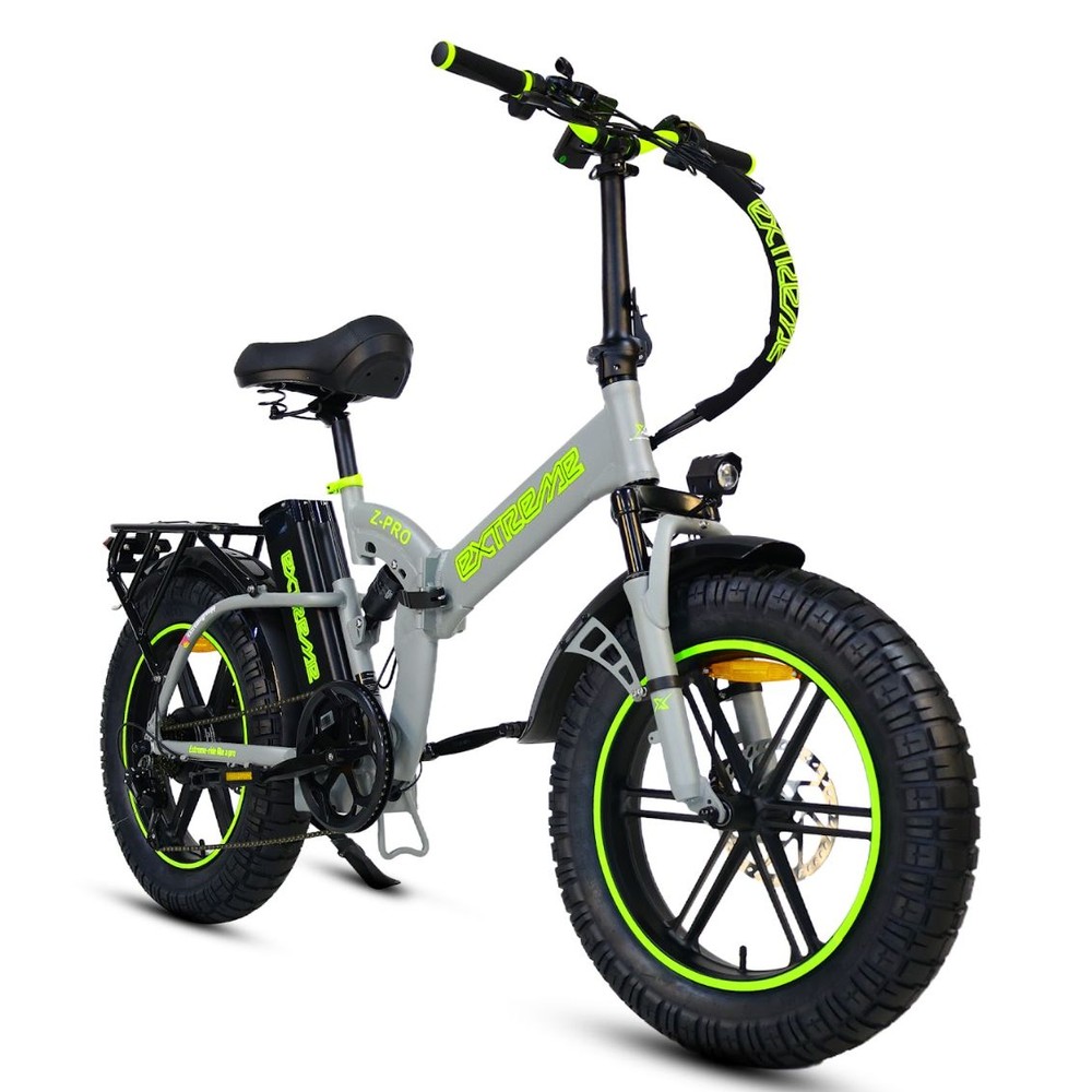אופניים חשמליים Extreme Z PRO במבט אלכסוני מלפנים, עם בולם זעזועים קדמי, פנס LED וצמיג Innova רחב בקוטר 20 אינץ׳